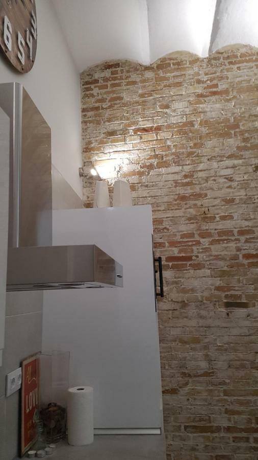 Luxury Apartment In Triana Close To The River Севиля Екстериор снимка